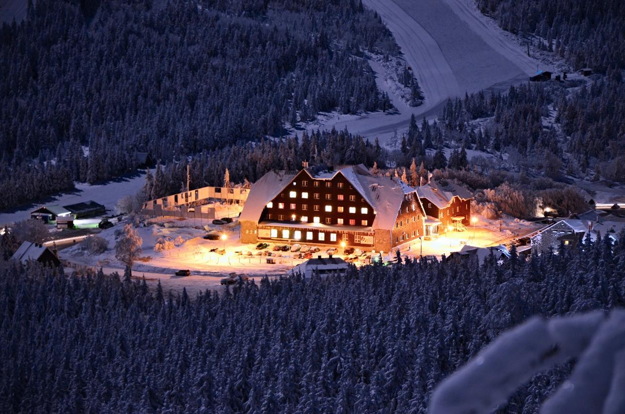 Hotel Cervenohorske Sedlo Loučná nad Desnou Buitenkant foto
